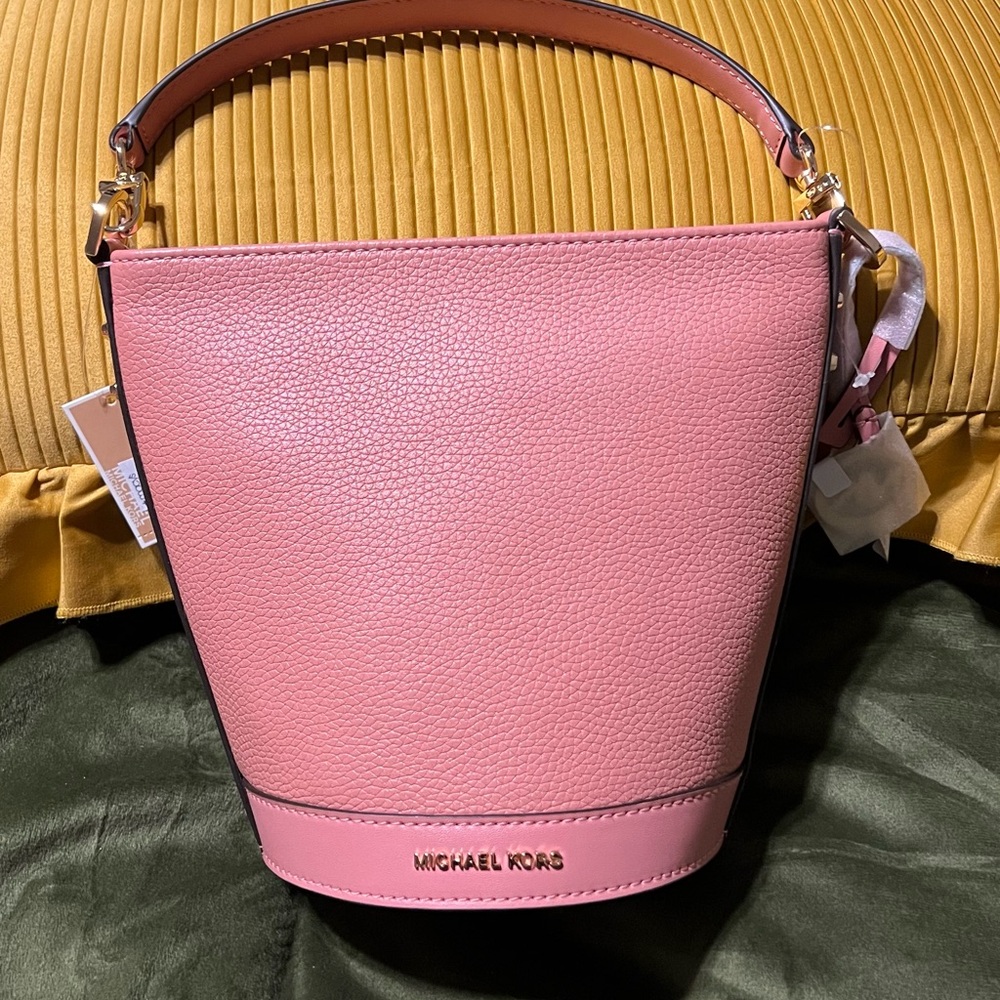 Michael Kors Pink Bucket Bag Townsend Small